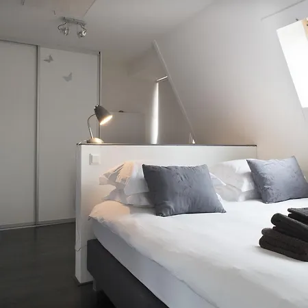 City Center Penthouse Retreat Daire Amsterdam