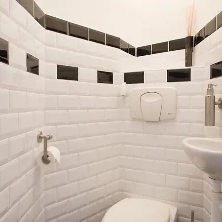 City Center Penthouse Retreat Daire